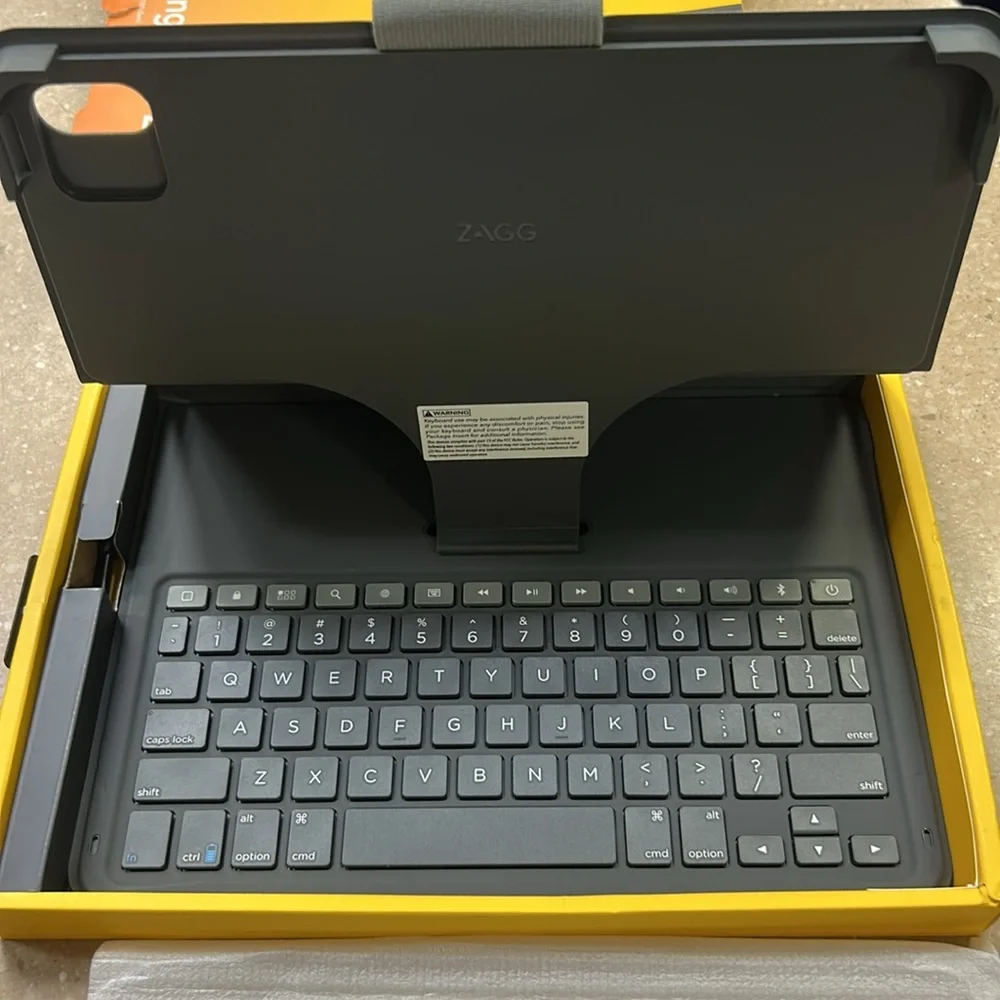 Messenger Folio 2 Black Keyboard Case for iPad 10th Gen